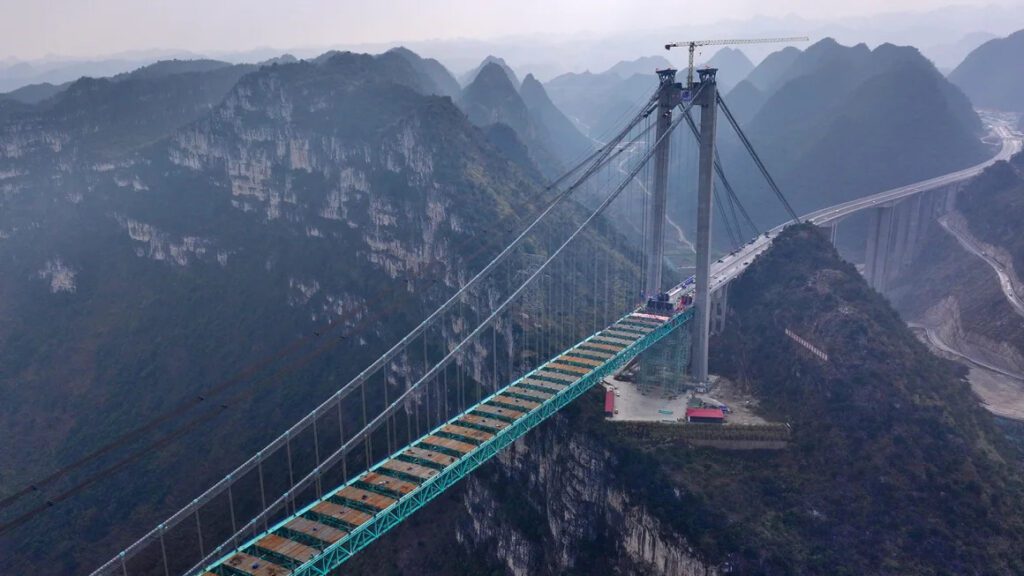 construction-site-at-the-huajiang-grand-canyon-bridge-1024x576-1 China Huajiang Grand Canyon Bridge