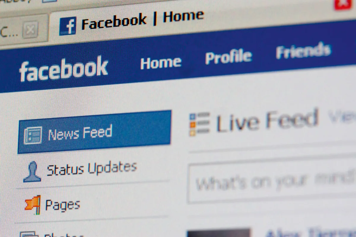 17-worst-ideas-21st-century-facebook-experiments Photograph of the Facebook News Feed.
