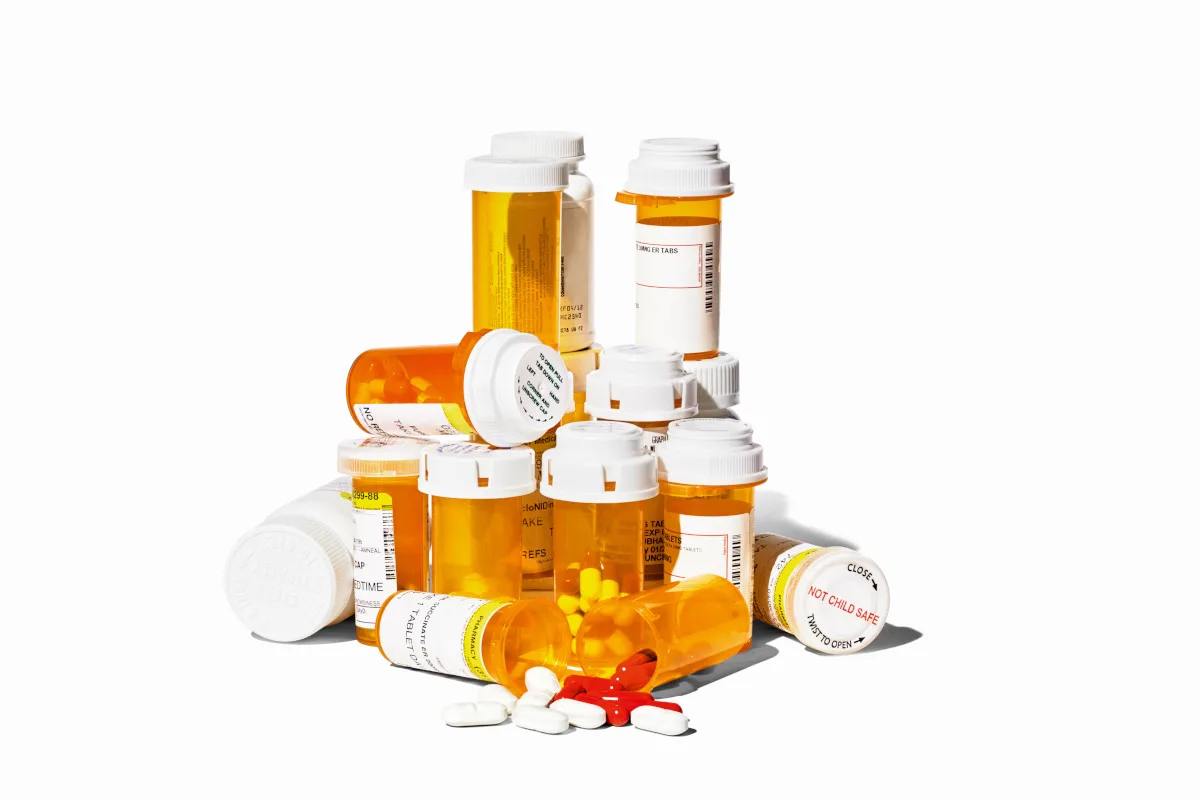 17-worst-ideas-21st-century-opioids A pile of prescription pill bottles.